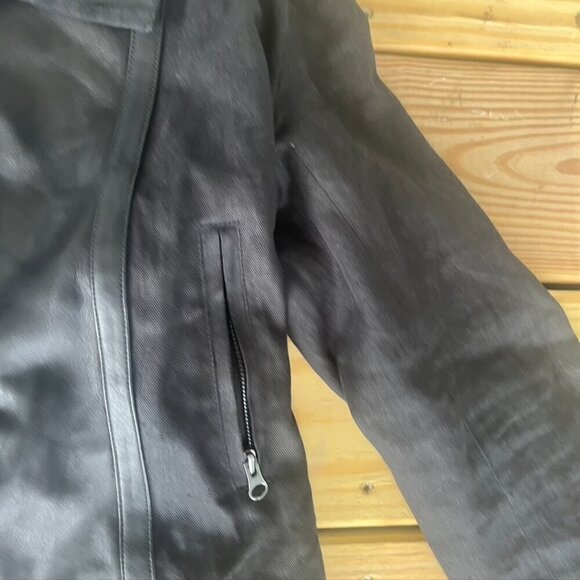 Vince  Black Leather Sleeved Moto Jacket Size Large - Picture 5 of 13